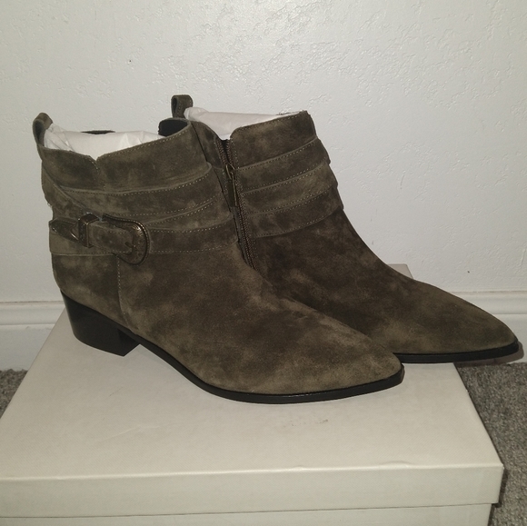 💥NEW MARC FISHER Green Suede Yandi Western Belted Boots💥 - Picture 3 of 8